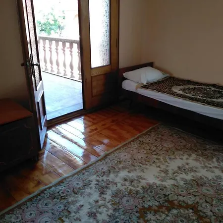 Дім В Солотвино Maison d'hôtes *
